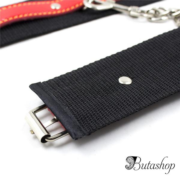 Черные наручники с кожаными красными ремнями - www.butashop.com