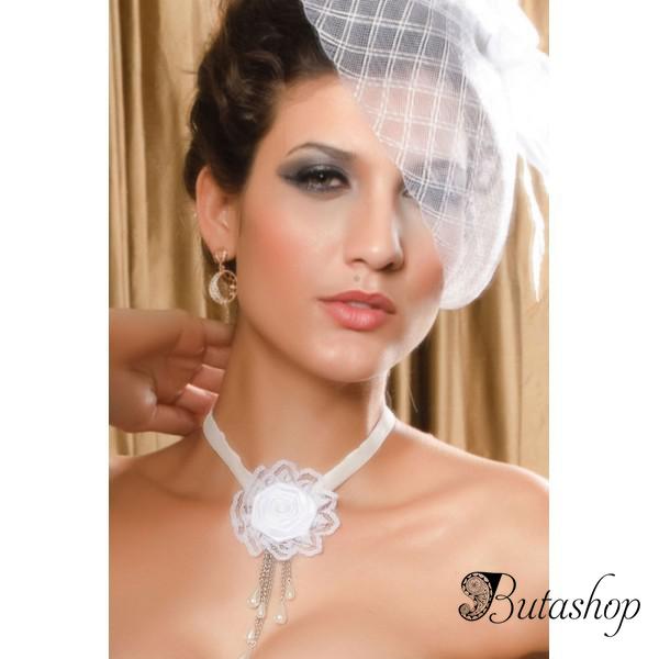 Белое тканевое колье с розой и подвесками - www.butashop.com
