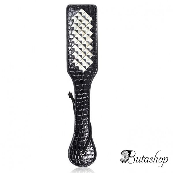 Прямоугольная шлепалка с заклепками - www.butashop.com